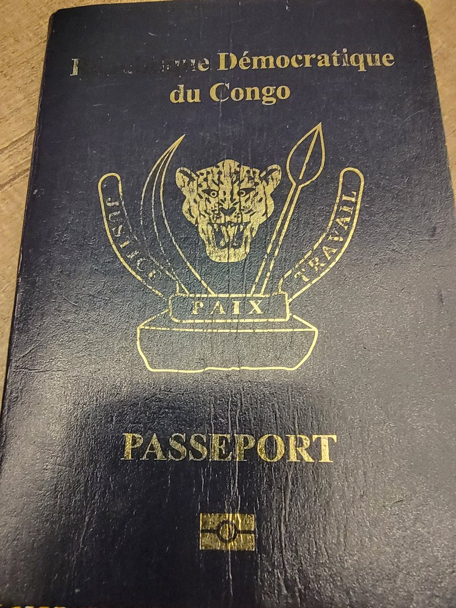 Un nouveau passeport biométrique sera mis en circulation à partir du mois de juin. Il va coûter 75 usd payable auprès d'Equity BCDC. Pendant ce temps le minaffet annonce l'arrêt de la vente des formulaires pour l'ancien passeport. <a href="/DNyamugabo/">Deborah Nyamugabo</a> <a href="/JosephineMawete/">Joséphine Mawete</a> <a href="/VoiceOfCongo/">The Voice Of Congo</a>