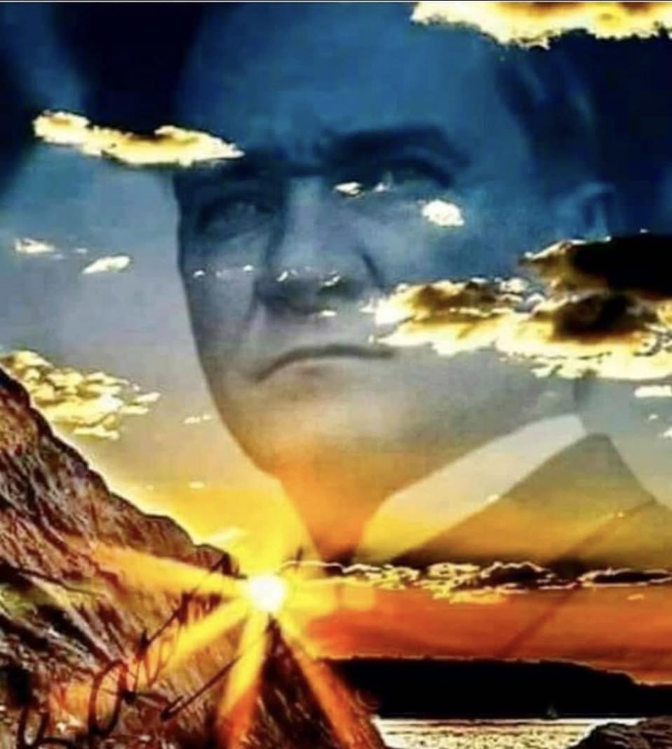 Atatürk döneminde 21 Haziran 1934 yılında çıkarılan yasa Ak parti tarafından kaldırıldı..👇
Sığınmacı yasası...
''Türk soylu olmayanlar istediği yere yerleşemez. Anadili Türkçe olmayanlar, müstakil mahalle kuramaz, işçi ve sanatçı kümesi oluşturamaz. Ecnebilerin bir belediyedeki