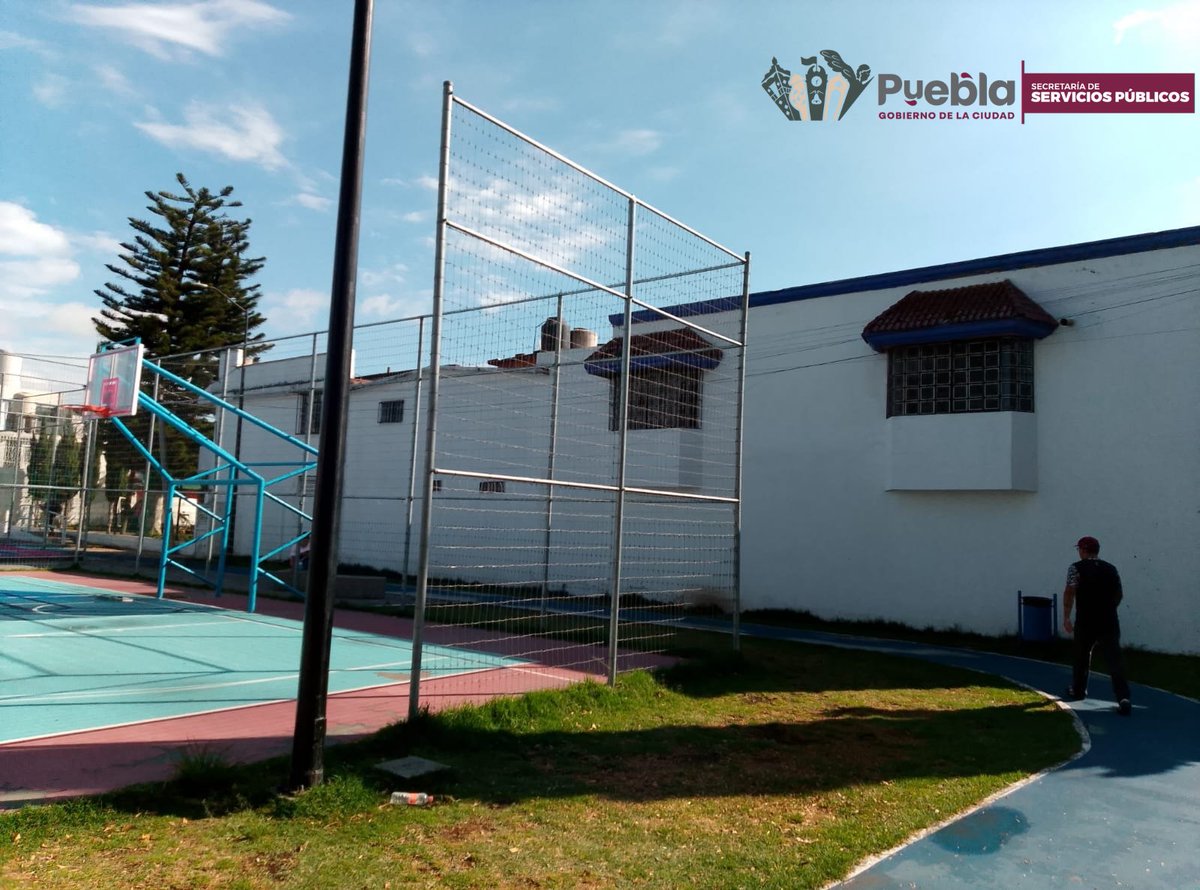 Servicios_Pub's tweet photo. ¡En el Parque de #LasHadas nos rifamos con todo! 💪😎
Entre la 26 y 30 Poniente le dimos su buena limpiada y mantenimiento para que luzca chulo, fresco y con toda la actitud para la reta o el relax. 🌳✨
#LaCapitalImparable 🪽 https://t.co/JBlMcG8HDj