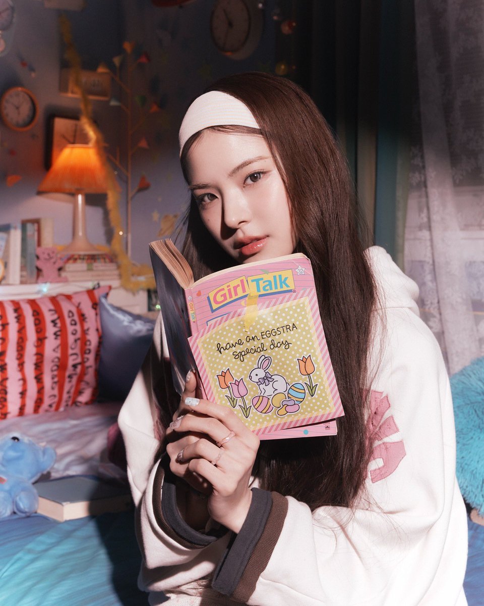 1028gallery's tweet photo. Concept Photo (A ver.) #MAI #마이 https://t.co/YU7D2nCa3e