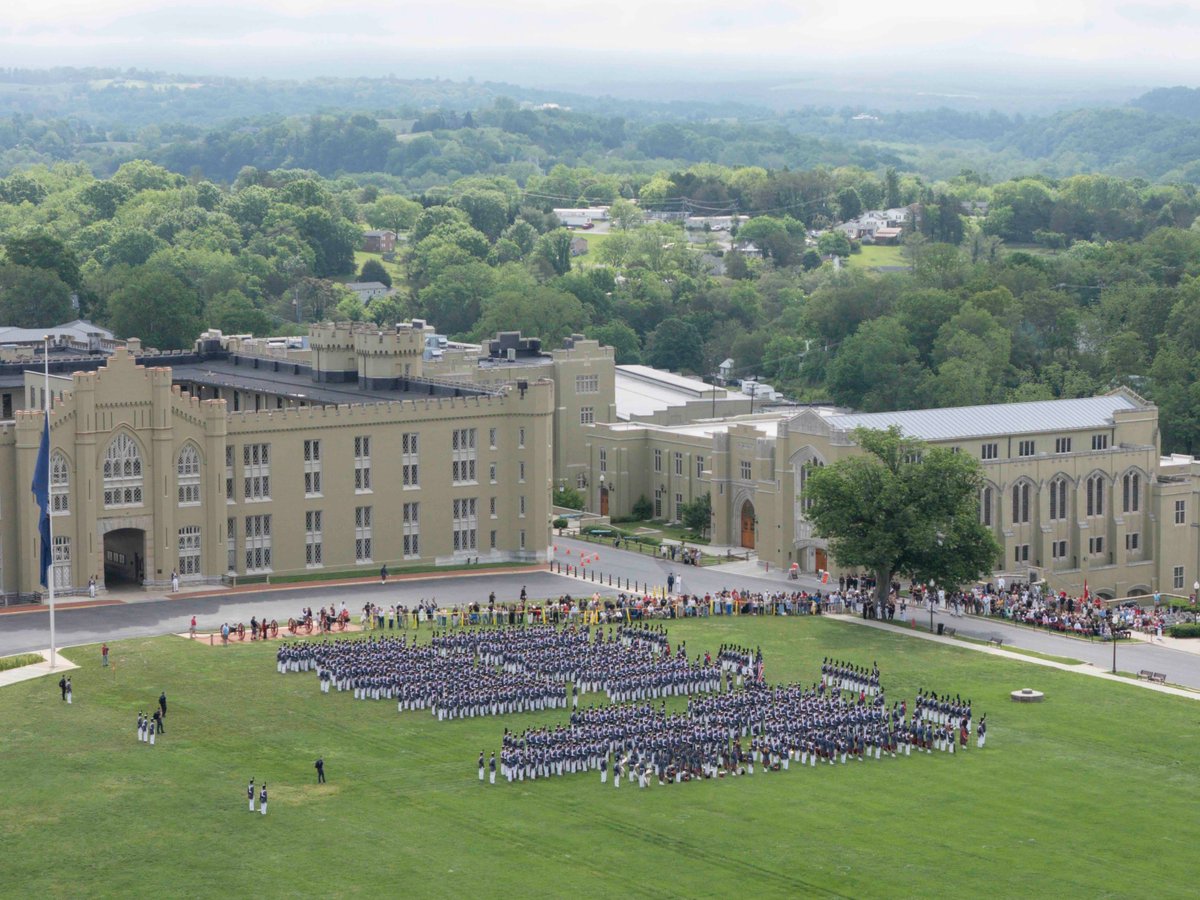 VMI1839's tweet photo. 🎖️ Memorial Parade & Alumni Roll Call Flickr album now available: https://t.co/rHUKU8owZ4
The Corps gathered to honor alumni who gave their lives in service. The reading of names and solemn parade remind us of the lifelong bonds forged at VMI.
#VMI2025 #VMIHonor #VMIAlumni #NeverForget