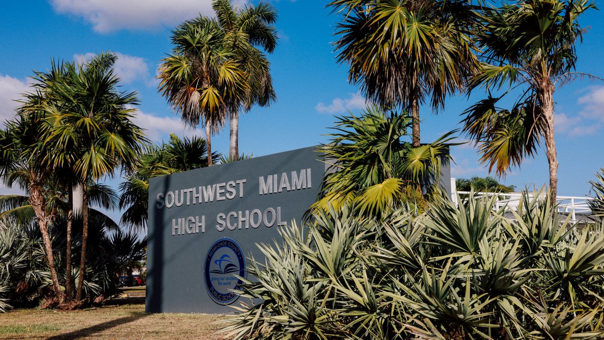 eMerge Americas (@emergeamericas) on Twitter photo How Miami Schools Are Leading 100,000 Students Into The A.I. Future
Read ➡️ zurl.co/kVapJ via <a href="/nytimes/">The New York Times</a>
#eMergeAmericas #FloridaTech #Innovation #GlobalTech How Miami Schools Are Leading 100,000 Students Into The A.I. Future
Read ➡️ zurl.co/kVapJ via <a href="/nytimes/">The New York Times</a>
#eMergeAmericas #FloridaTech #Innovation #GlobalTech