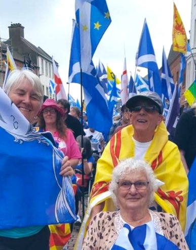 Today we said goodbye to our friend Kenneth Pullin

As a YR&amp;C founding member our Kenny was vital to all our campaigning efforts. He'll be sadly missed

A lifelong Scottish patriot who advocated for the betterment of his country, always respectfully and always with a smile

RIP🏴󠁧󠁢󠁳󠁣󠁴󠁿