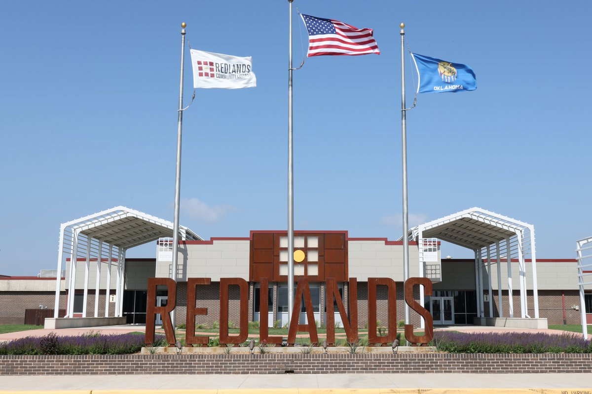 Welcome to all of our students kicking off their summer semester. Whether you're getting ahead, catching up, or exploring something new, we’re glad you’re here!

#RedlandsCC #GoCougs