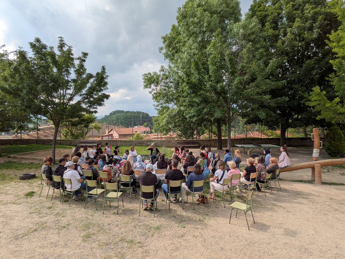 📚 Lecxit Roda celebra la cloenda d'un curs exitós amb 16 infants participants i 14 mentors
El programa ha celebrat aquest dilluns un acte final al pati de l'Escola del Sol del Pont amb la participació de l'alcalde Toni Mas i la regidora Bet Contreras.
👉 rodadeter.cat/el-municipi/ac…