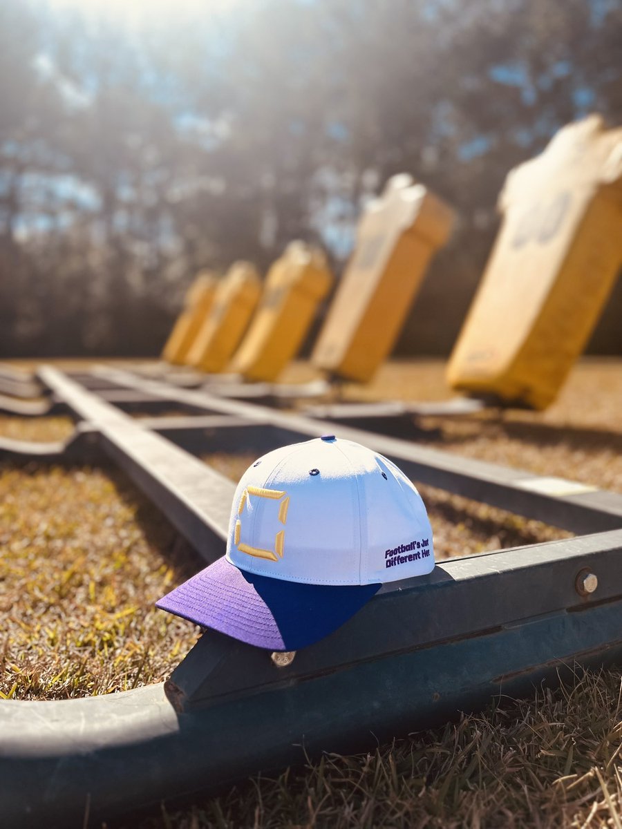 Shop 🏈gooseeggfootball.com