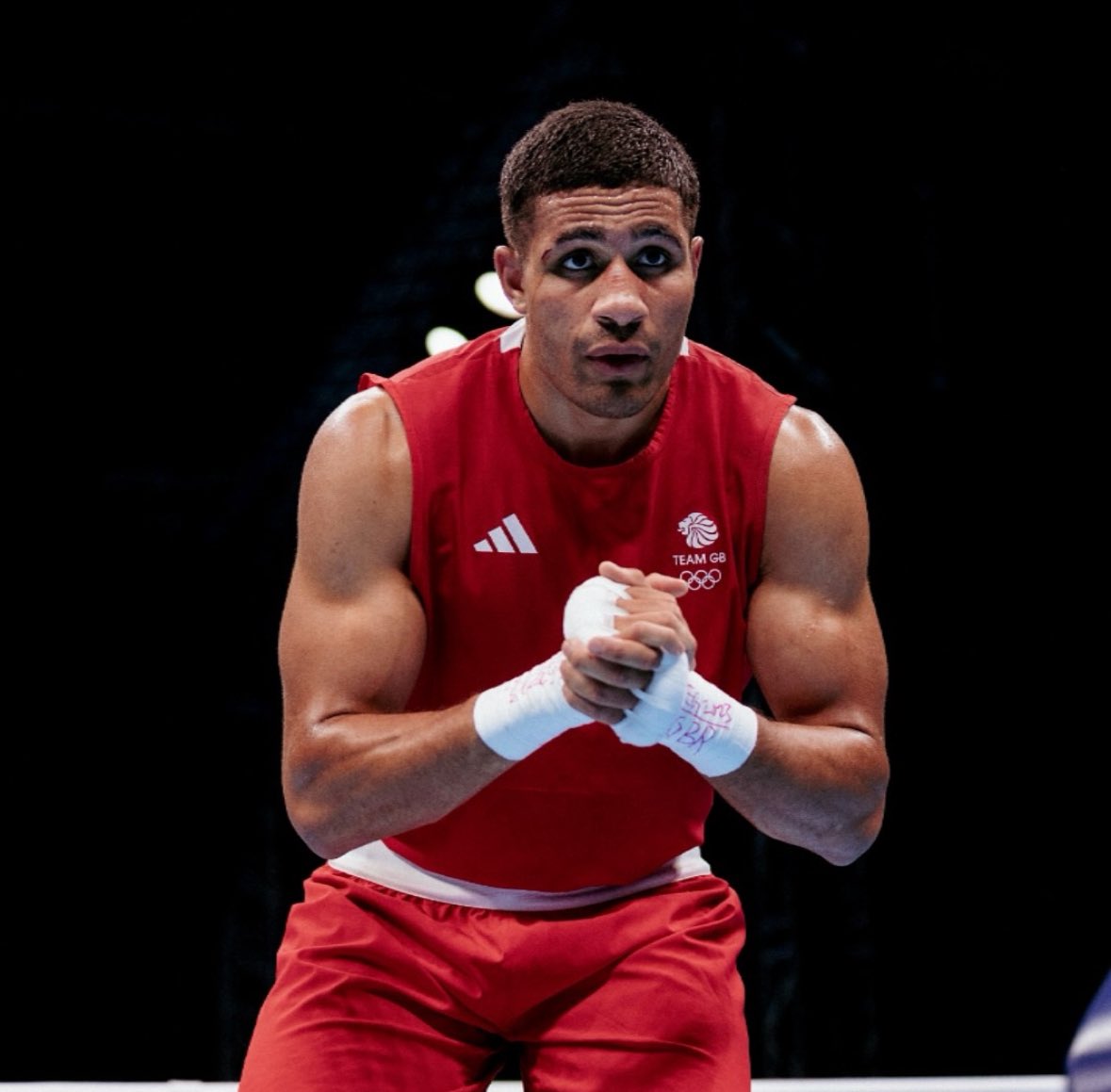Olympian &amp; Commonwealth champion Delicious Orie who only recently made his pro boxing debut has announced his shock retirement from the sport at 27.

“I’ve come to recognise that the same fire &amp; love I once had for boxing has gradually faded…
instagram.com/p/DKKWWawsMRJ/…