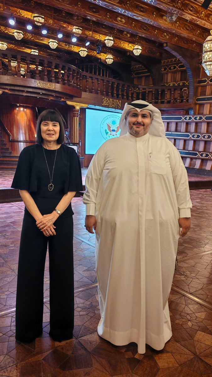 D_ATEEK's tweet photo. سعدت بلقاء السفيرة الأمريكية🇺🇲 في الكويت🇰🇼،
 شخصية ملهمة تعكس عمق الشراكة بين شعبين يؤمنان بالحوار والتعاون. لحظة تختصر سنوات من الصداقة بين الشعوب. https://t.co/yaePSxkeGF