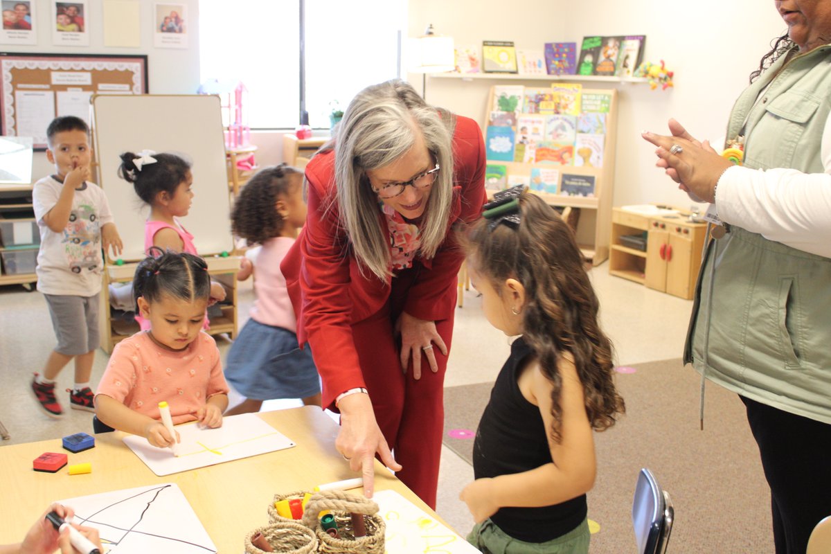 azhead_start's tweet image. We were honored to welcome @GovernorHobbs  to the @CPCTucson  Head Start program in Tucson, Arizona! Governor Hobbs’s commitment to early childhood education shines brightly, and her support strengthens our shared mission to give every child a strong start in life.