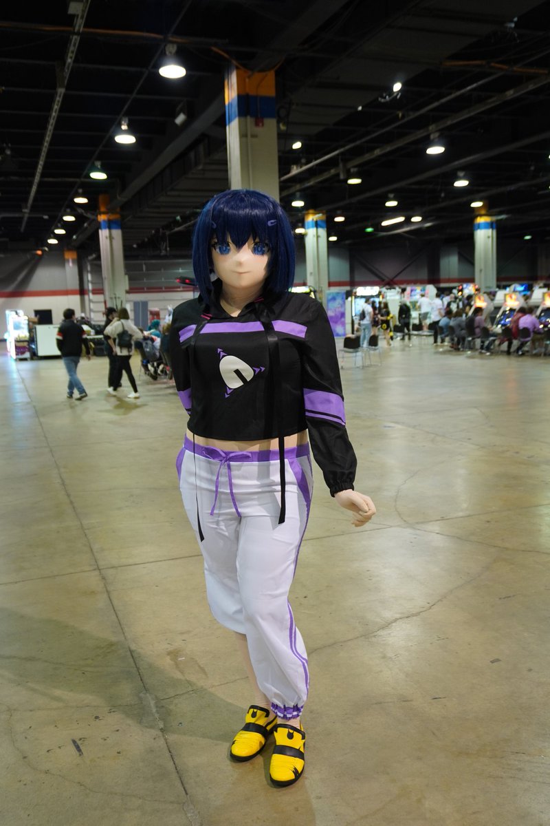 Foreshadowing...

📸 <a href="/KigSophie/">Sophie-Kig 🌊</a> 

#kigurumi #キグルミ #着ぐるみ #cosplay #acen2025