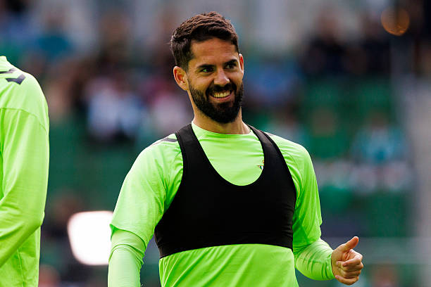 إيسكو: "الفارق بين بيتيس وتشلسي يكمن في المال فقط، سندخل النهائي بالحماس والشغف، نريد كتابة التاريخ في أوروبا، سنستغل هذه النقطة لصالحنا، لكننا ناديان كبيران."