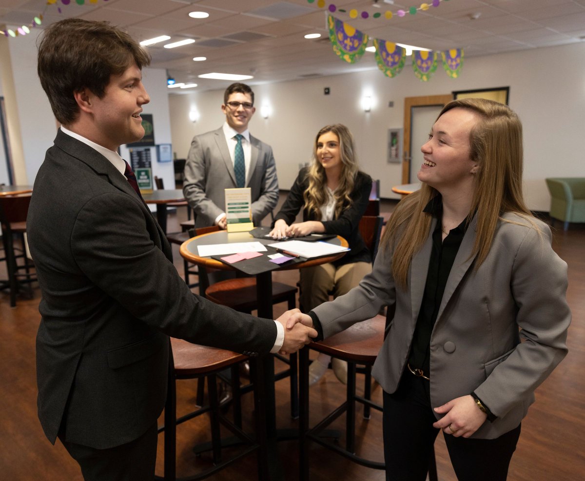 Advance your career with a Southeastern MBA! 🎓 Choose from Traditional, Executive, or 100% Online options designed to fit your life while sharpening your business leadership skills. 💼

Get started: southeastern.edu/2025/05/mba-10… 
#MBA #BusinessDegree #LionForLife