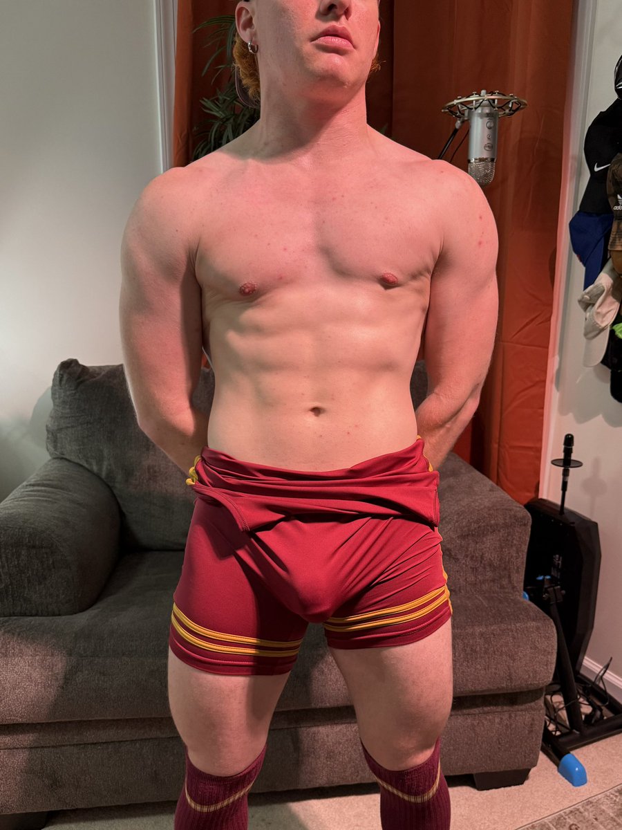 wanna play a little grab ass w/ me? #singlet #twink #twunk