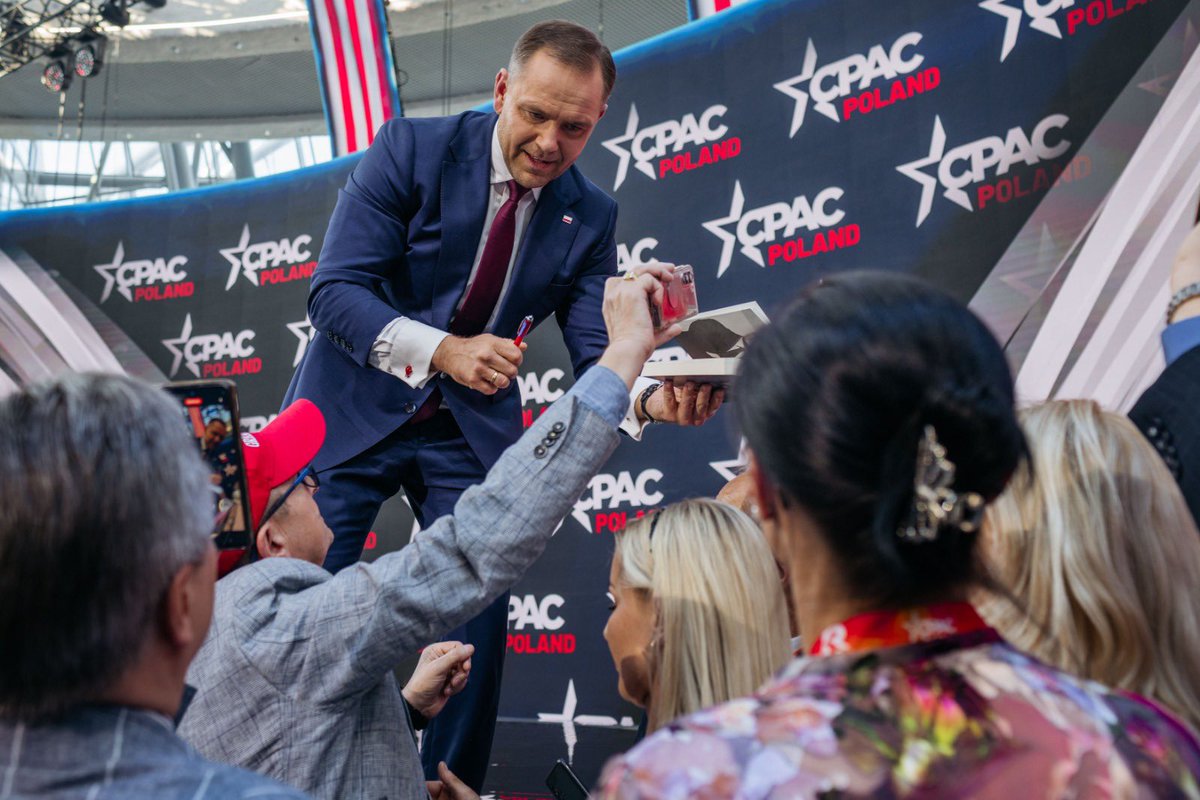 Karol Nawrocki tweet media