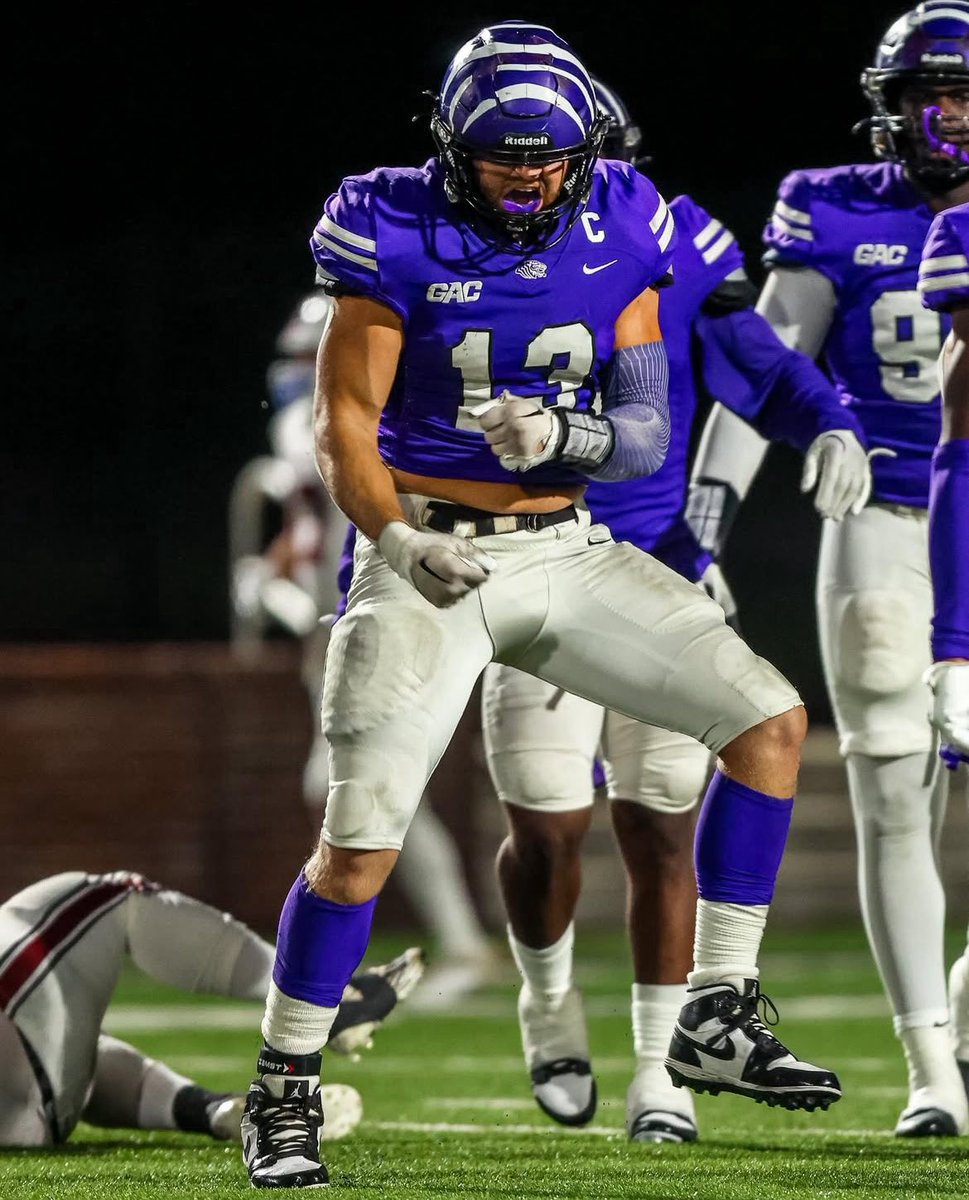 Zayslidn's tweet image. After a great conversation with @WhitJonesOBU I am blessed to receive a 🅾️ffer from Ouchita Baptist. 💜🤍
#FinishEmpty #ReptheM

@LanceClark3 @Coach_JoshM @CoachCarsonFB @CoachVert @TateBenton @ChadSimmons_ @ArRecruitingGuy @k_sutherlandAR @CharlesPower @Coach_TDavis