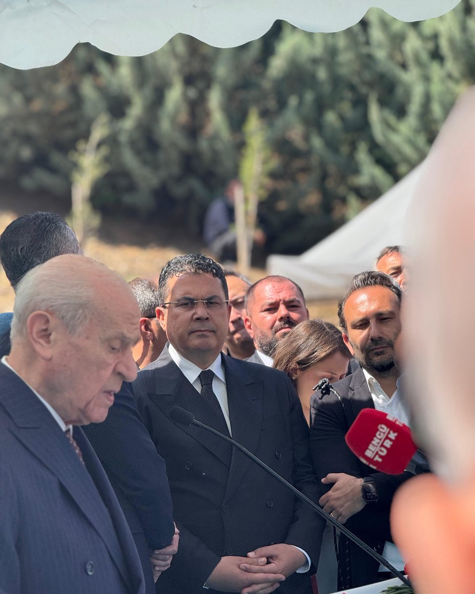 Ülkücüler Ötüken’den atılan adıma Türk vatanında kucak açan, Söğüt’ten yapılan çağrıya yaşadıkları dönemde aynen riayet eden, tarihin nabzını damarlarındaki kanla temsil eden soylu insanlardır.
Ülkücü şehitler ise Türk milletinin iftihar ve irade cevherleridir.

MHP Genel Başkanı