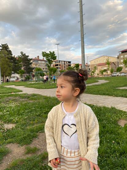 Sana güzel şeyler biriktiriyorum. inşallah Dünya'nın başına bir iş gelmez..