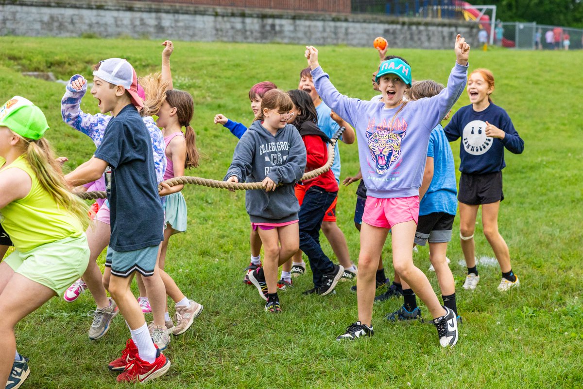 WCSedu's tweet image. Students at College Grove enjoyed a day of fun during the school's field day May 9.
trst.in/ggQ03V