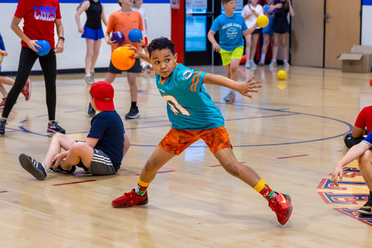 WCSedu's tweet image. Students at College Grove enjoyed a day of fun during the school's field day May 9.
trst.in/ggQ03V