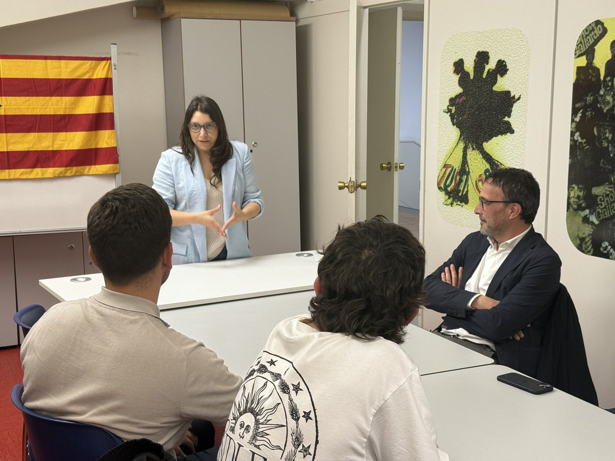 A l’assemblea de renovació de la <a href="/JNCSantAndreu/">JNC Sant Andreu 🎗</a>. Gràcies Dario per assumir el repte de liderar l’agrupació després de la refundació al districte. Els joves sou imprescindibles. Us necessitem. Endavant i a disposar!