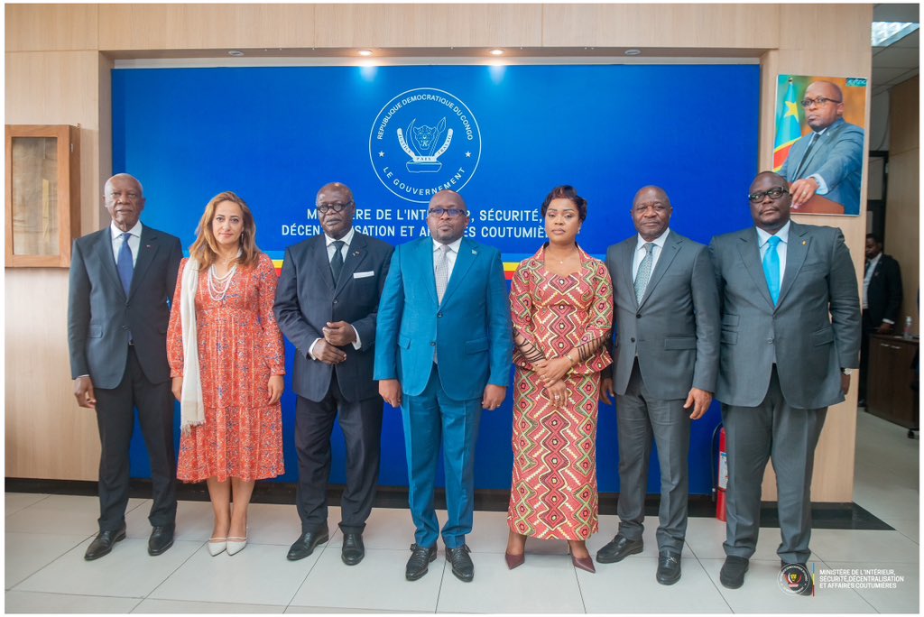 Ministère de l'Intérieur de la R.D Congo (@vpm_mintersecac) on Twitter photo Insécurité à l'Est de la RDC : le VPM Shabani présente la situation générale à la délégation de l’Assemblée parlementaire francophone (APF)
Le Vice-Premier Ministre, Ministre de l’Intérieur, Sécurité, Décentralisation et Affaires coutumières, <a href="/shabani_lukoo/">SHABANI Lukoo J.</a>, a présidé, ce mardi Insécurité à l'Est de la RDC : le VPM Shabani présente la situation générale à la délégation de l’Assemblée parlementaire francophone (APF)
Le Vice-Premier Ministre, Ministre de l’Intérieur, Sécurité, Décentralisation et Affaires coutumières, <a href="/shabani_lukoo/">SHABANI Lukoo J.</a>, a présidé, ce mardi