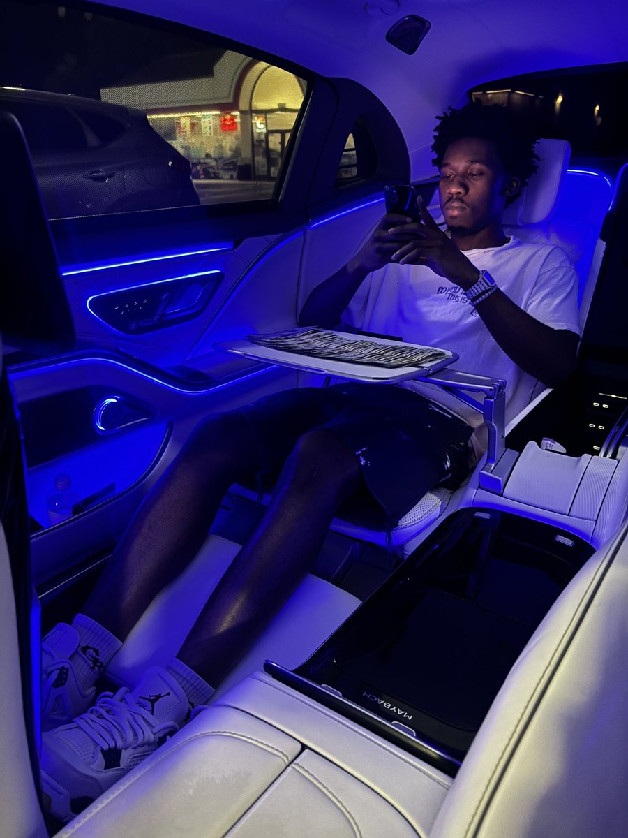 YOUNGESTTURNTUP🦅 tweet media