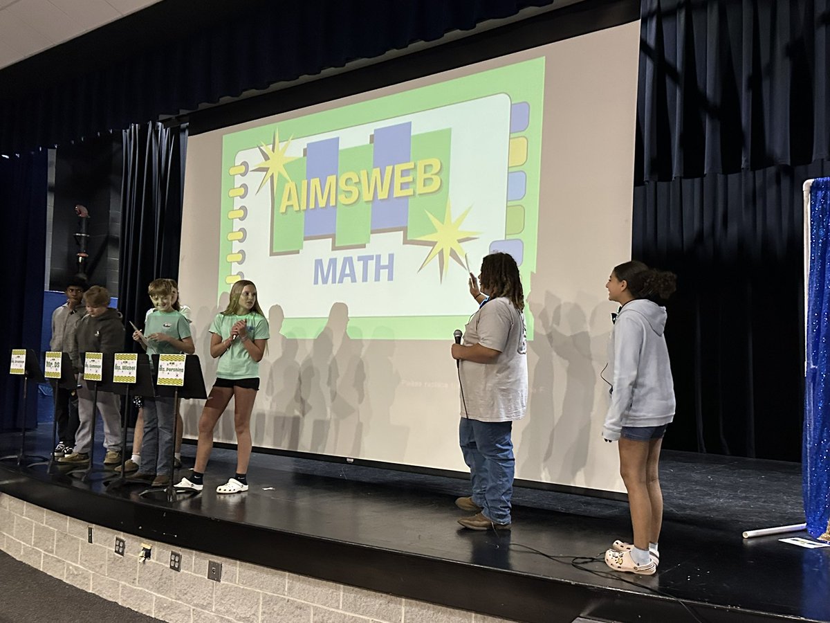 CristieWatson's tweet image. No one does data talks like our @GHMS_Grizzlies! Today we played The Gravelly Growth Showdown to review our data and goals for the EOGs.