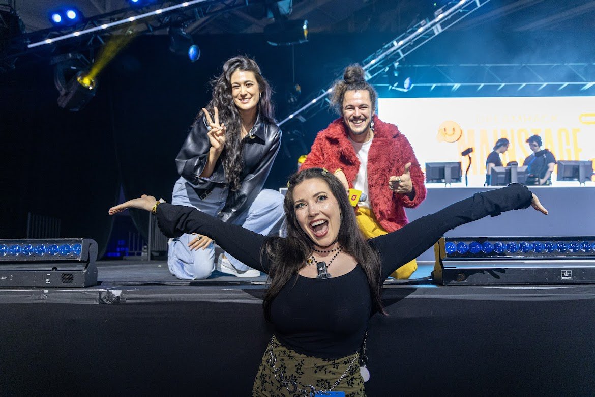 #DreamHackDallas main stage was such an incredible experience. Thank you to the amazing crew and wonderful hosts for creating such a great environment for dreams to come true 🙏