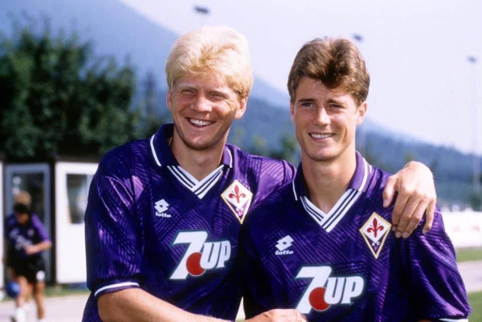 واحد منهم كان أيكون بفيفا ١٧ و كان خارق
و التاني اخوه أيكون 🤔