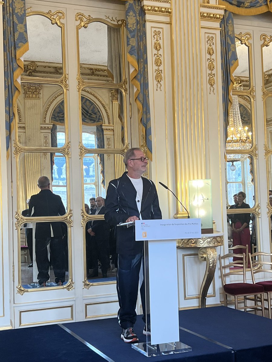 Pierre-Francois Le Louet (@pflelouet) on Twitter photo Bravo Mathias ! Bravo à l’association Matières Libres et à tous ces jeunes designers primés et exposés dans les galeries de Valois. <a href="/MinistereCC/">Ministère de la Culture 🇫🇷</a> Bravo Mathias ! Bravo à l’association Matières Libres et à tous ces jeunes designers primés et exposés dans les galeries de Valois. <a href="/MinistereCC/">Ministère de la Culture 🇫🇷</a>