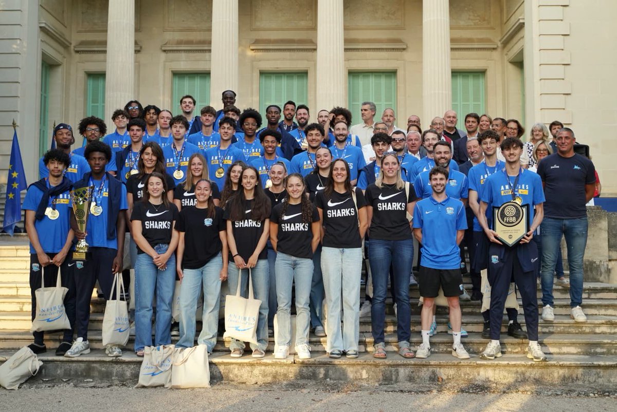 Antibes JLP tweet media