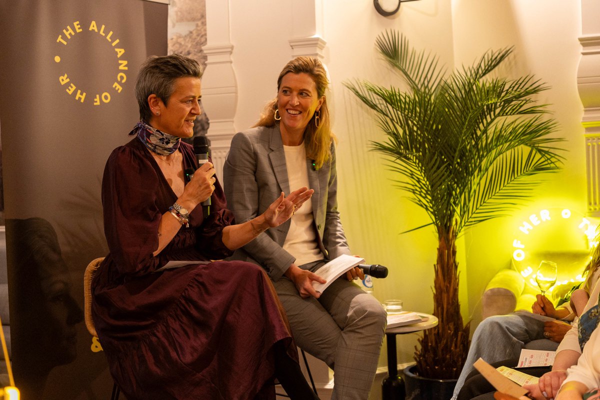 The Alliance of Her (@allianceofher) on Twitter photo 💬 “You cannot win by trying to be perfect.”
Tonight at our Confronting the 10 Traps of Power event, <a href="/vestager/">Margrethe Vestager</a> spoke candidly about what it means to lead under pressure, and how women can stay grounded when power puts them to the test.
#SheWillBeHeard 💬 “You cannot win by trying to be perfect.”
Tonight at our Confronting the 10 Traps of Power event, <a href="/vestager/">Margrethe Vestager</a> spoke candidly about what it means to lead under pressure, and how women can stay grounded when power puts them to the test.
#SheWillBeHeard