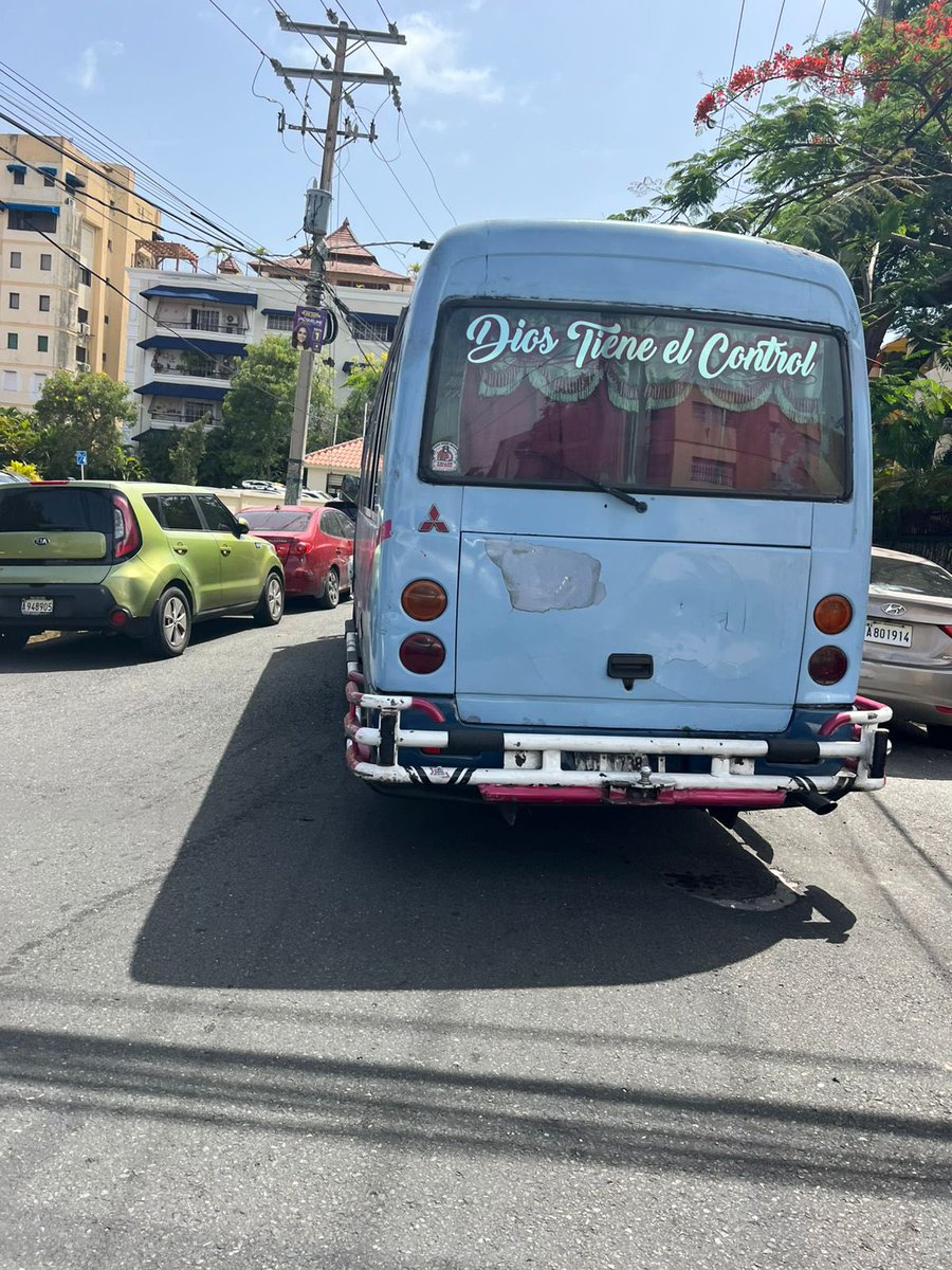 Katherine Cocco (@katherinecocco) on Twitter photo Las injusticias del tráfico, este choca a mi hija, porque dobla como un salvaje donde debía detenerse, se va, y hasta hace gesto con la mano, no tiene placa, y si me ven con el farol roto por esto, es a mi que me ponen la multa, <a href="/INTRANT_RD/">Instituto Nacional de Tránsito y Transporte</a> Las injusticias del tráfico, este choca a mi hija, porque dobla como un salvaje donde debía detenerse, se va, y hasta hace gesto con la mano, no tiene placa, y si me ven con el farol roto por esto, es a mi que me ponen la multa, <a href="/INTRANT_RD/">Instituto Nacional de Tránsito y Transporte</a>