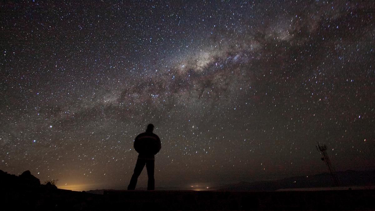Koenfucius 🔍 (@koenfucius) on Twitter photo Maybe those of us who’ve never been into space cannot experience the actual awe of the ‘overview effect’.
But we can tap into the next best thing—the ‘panzoic’ effect, by contemplating the possibility of abundant alien life, suggests <a href="/cosmobiologist/">Dr. Graham Lau</a>:
buff.ly/leGtH2u Maybe those of us who’ve never been into space cannot experience the actual awe of the ‘overview effect’.
But we can tap into the next best thing—the ‘panzoic’ effect, by contemplating the possibility of abundant alien life, suggests <a href="/cosmobiologist/">Dr. Graham Lau</a>:
buff.ly/leGtH2u