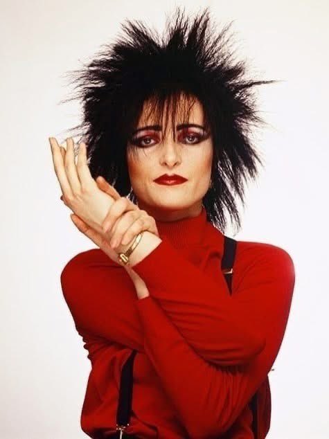 TheRealMickRock's tweet image. Happy Birthday to the fabulous Siouxsie Sioux!
📸 #SiouxsieSioux #shotbyrock in his NYC studio, 1980
