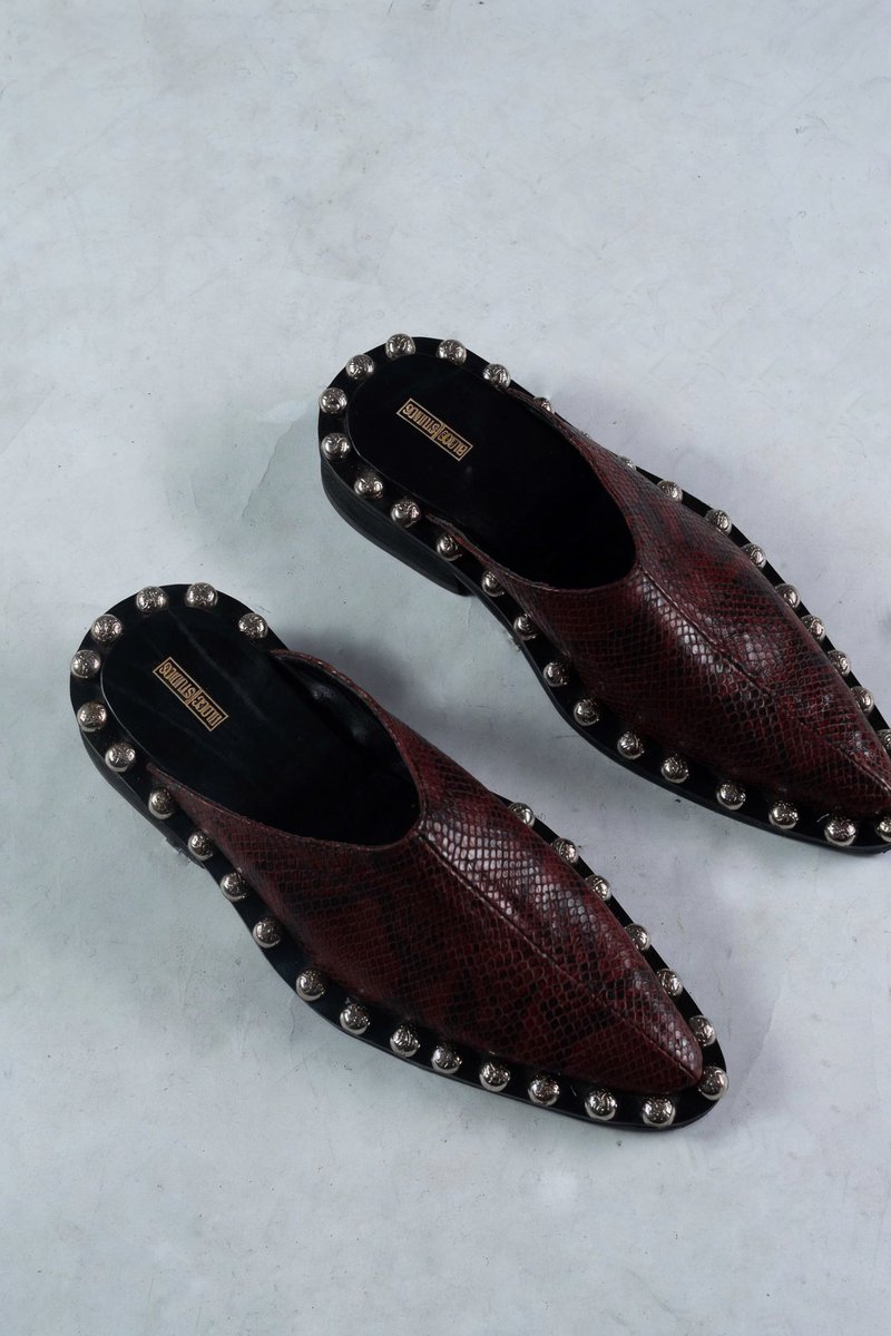 theshoeblocc's tweet photo. ECHO IV
A story retold through form and fire.
Edges that demands a response, details that lingers.
#ECHOESCOLLECTION https://t.co/u7DDw40Uw6