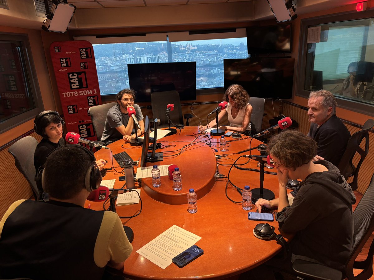 La tertúlia!

📌 La Unió Europea ajorna la decisió sobre l'oficialitat del català. El govern espanyol assegura que es pot aconseguir. 
📌 Donald Trump ha cancel·lat tots els contractes federals de la Casa Blanca amb Harvard.

🗣️<a href="/squadrado/">Susana Quadrado</a>, <a href="/jordicabre/">Jordi Cabré</a>, <a href="/aramateix/">Eulàlia Reguant Cura</a> i <a href="/urisole/">Oriol Solé Altimira</a>.