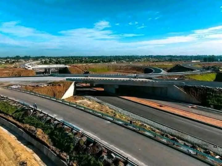 Historic Milestone: President Mnangagwa to Commission Trabablas Interchange

This Friday, May 30th, marks a significant day in Zimbabwe's infrastructure development calendar as His Excellency,  President Emmerson Mnangagwa is expected to officially open the Trabablas Interchange