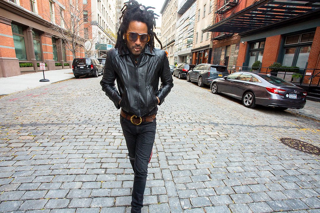 TheRealMickRock's tweet image. Happy Belated Birthday to Mick’s dear friend @LennyKravitz 🧁