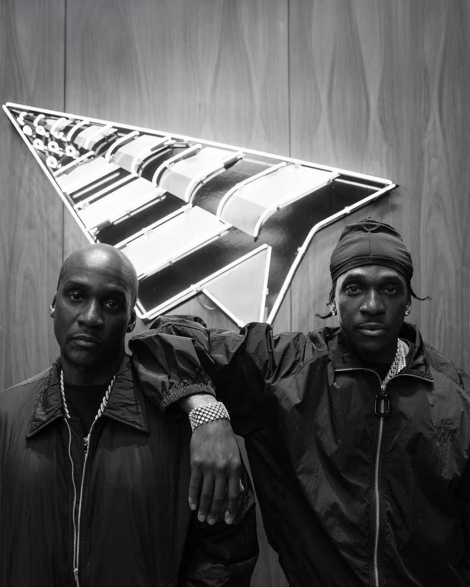 XXL's tweet image. 👥 Clipse
💽 Let God Sort Em Out
🗓️Coming soon via Roc Nation?👀