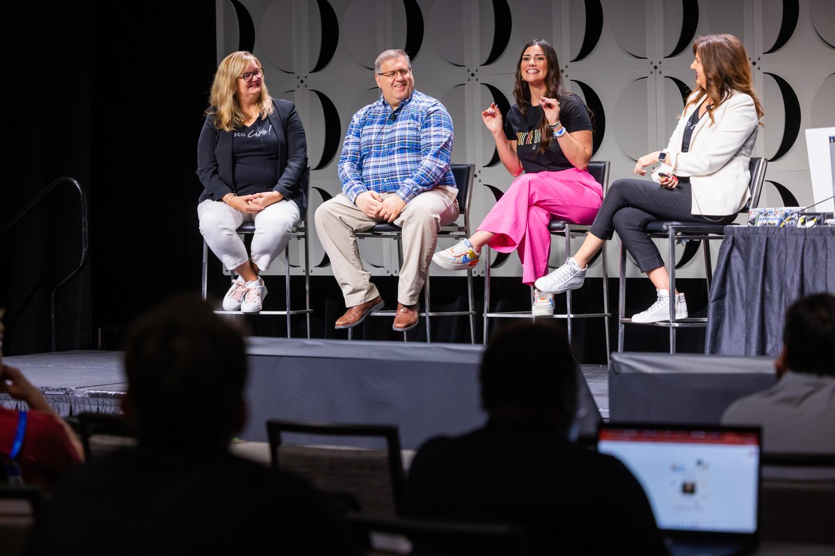 CiscoLive's tweet image. First time at #CiscoLive? We’ve got your back!
Start with the Cisco Live Orientation on June 8, meet some NetVets, and grab the Cisco Events App when it comes out. Trust us, it’s a lifesaver 🛟
Learn how you can make your first conference unforgettable! cs.co/6013NF9zZ