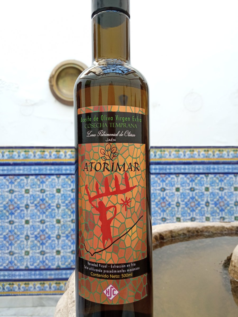 Se acerca el calor y que mejor aliado para el mismo que nuestro #AOVE #Atorimar, para aliñar tus ensaladas, pipirranas o tapas. Pídelo escribiendo o llamando al 675503712 y si eres de la ciudad de #Jaén o de su entorno te lo llevamos a casa directamente. 🥗
#otiñar #oleoturismo