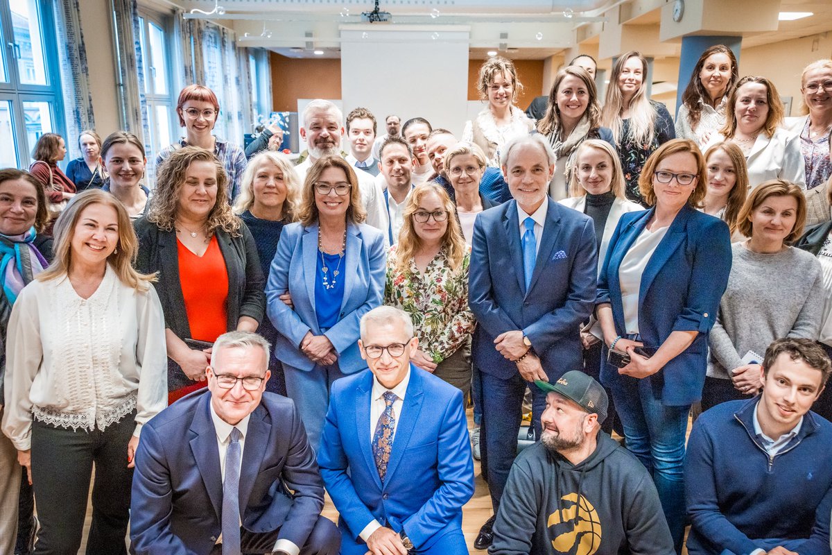 Polacy w Norwegii idą na rekord! Ponad 31,5 tys. osób zarejestrowało się do głosowania! To ponad 50 proc. wzrost wobec I tury.

Mobilizacja Polonii jest imponująca. 
Pamiętajcie, jeszcze dziś do końca dnia możecie się zarejestrować!