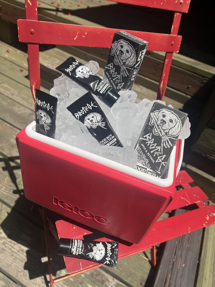 Summer is just around the corner 🌡️ Crack open a tube of Brotege for that SPF 15. Available on Amazon + Brotege.com.