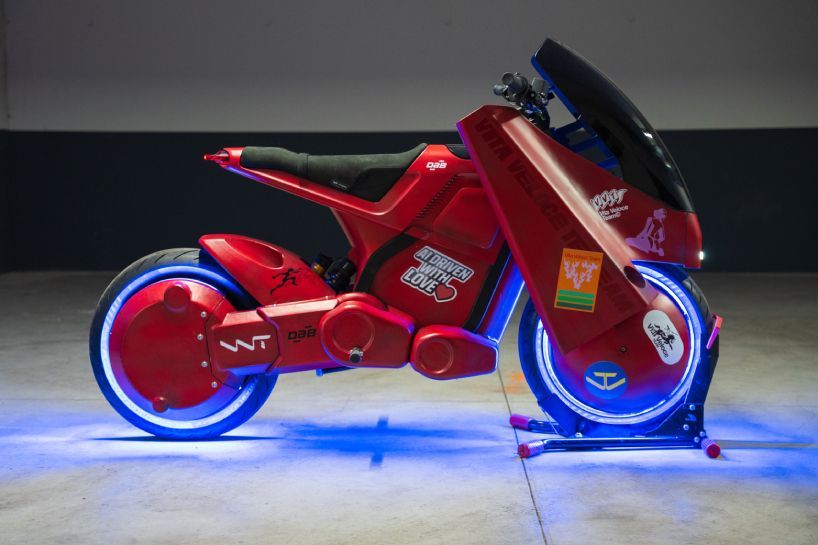 DAB MotorsとVita Veloce Teamは、アニメ「AKIRA」に登場する金田