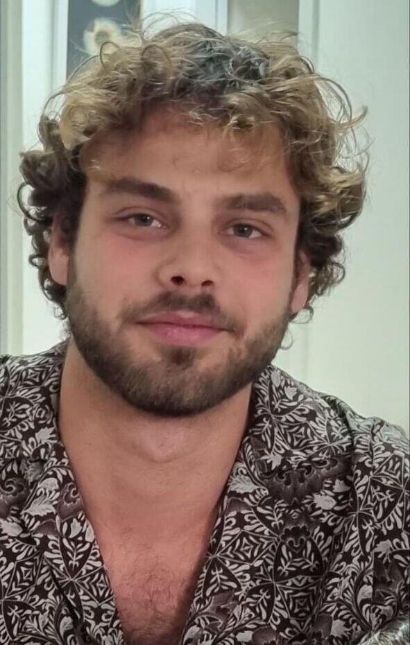 Heartbreaking Jerusalem ceremony for Alon Ohel, 🇷🇸 🇮🇱 youth held hostage in horrific conditions since Oct 2023. After 600 days, his family’s pain is unbearable. Let’s hold hope and fight for Alon’s freedom and all hostages! #YouAreNotAlone #BringAlonHome 💛