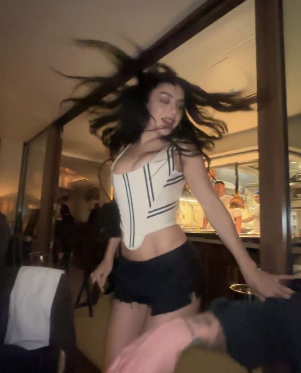 christkillx's tweet image. 