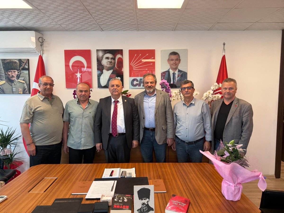 Uzun yıllar beraber çalışıp yol yürüdüğüm değerli kardeşim Levent Gündoğdu’nun CHP Tekirdağ İl Başkanlığını tebrik ediyor, başarılar diliyorum. <a href="/chptekirdag_59/">CHP Tekirdağ İl Başkanlığı</a>