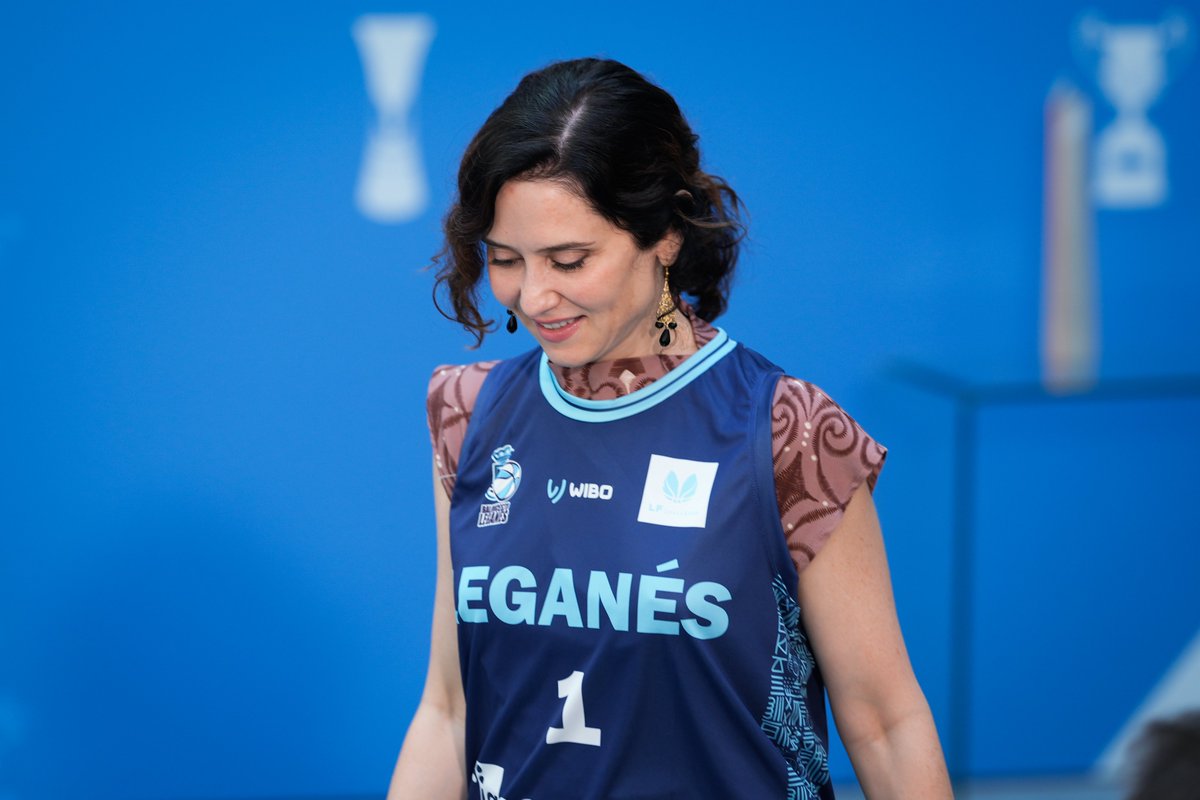 🔴 La presidenta <a href="/IdiazAyuso/">Isabel Díaz Ayuso</a> ha destacado las victorias de <a href="/VoleibolLeganes/">Club Voleibol Leganés</a> y <a href="/basketleganes/">Baloncesto Leganés</a>, “fruto del trabajo conjunto y bien planificado”.

👉 “Queremos llevar vuestros éxitos y vuestro ejemplo a todos los rincones de la Comunidad de Madrid”.

+Info: c.madrid/0p6ch
