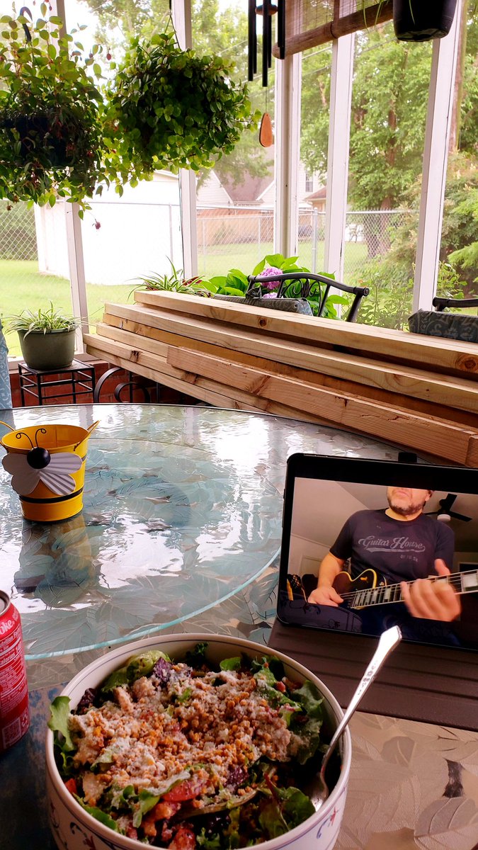 rwyjunior's tweet photo. Another #BigSalad watching #UncleLarry videos on the #Patio (which is now boarding ๐ค ๐คฃ๐คฃ๐คฃ) https://t.co/YMGA0kYR5K